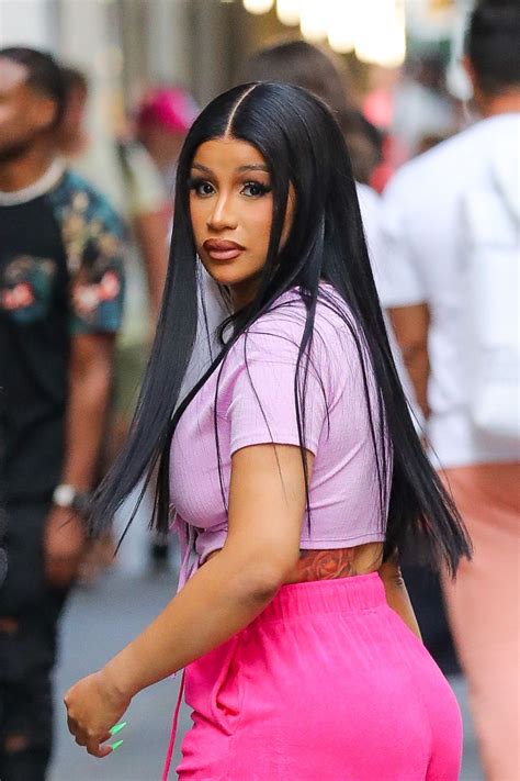 cardi b fit pics.